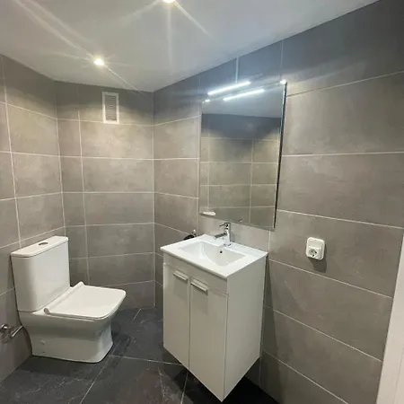 Edificio Gijon Newly Renovated Two-Bedroom Apartment Benidorm Buitenkant foto